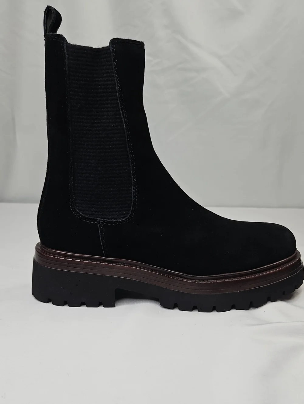Steve Madden Blitzen Chelsea Black Suede Bootie Size 8.5
